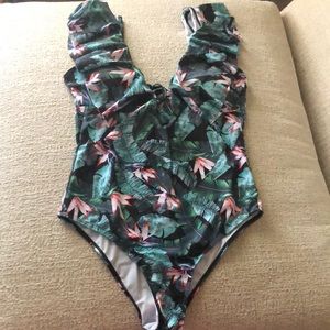 SPORLIKE Women One Piece Swimsuit V-Neck Ruffle Bathing Suit Padded Monokini.